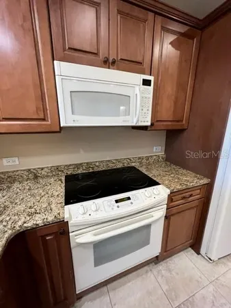 $2,650 | 7710 Lake Vista Court, Unit 303, Lakewood Ranch, FL 34202