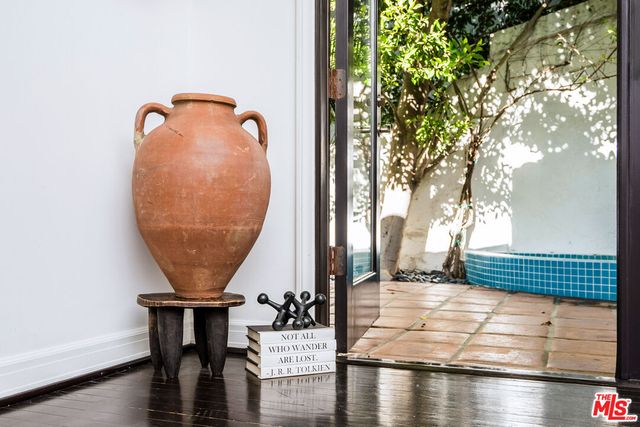 $12,500 | 943 North Edinburgh Avenue, Los Angeles, CA 90046