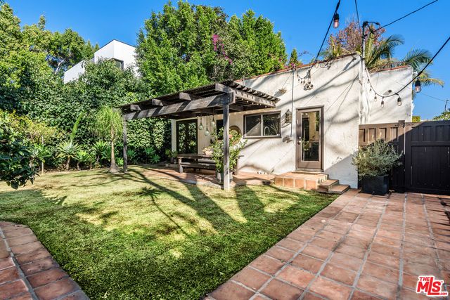 $12,500 | 943 North Edinburgh Avenue, Los Angeles, CA 90046