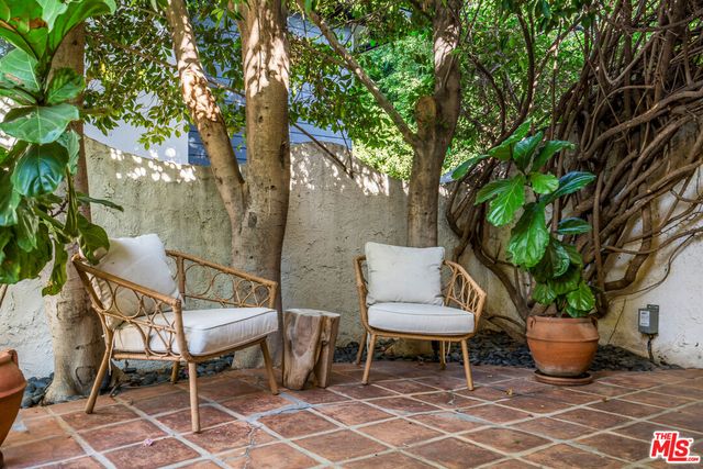 $12,500 | 943 North Edinburgh Avenue, Los Angeles, CA 90046