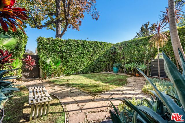 $12,500 | 943 North Edinburgh Avenue, Los Angeles, CA 90046