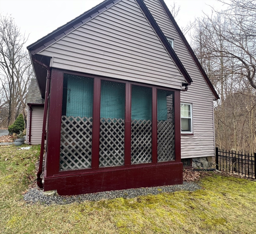 21 Manning Road Lynn, MA 01902 - Photo 12 of 24 Gallery Image 12
