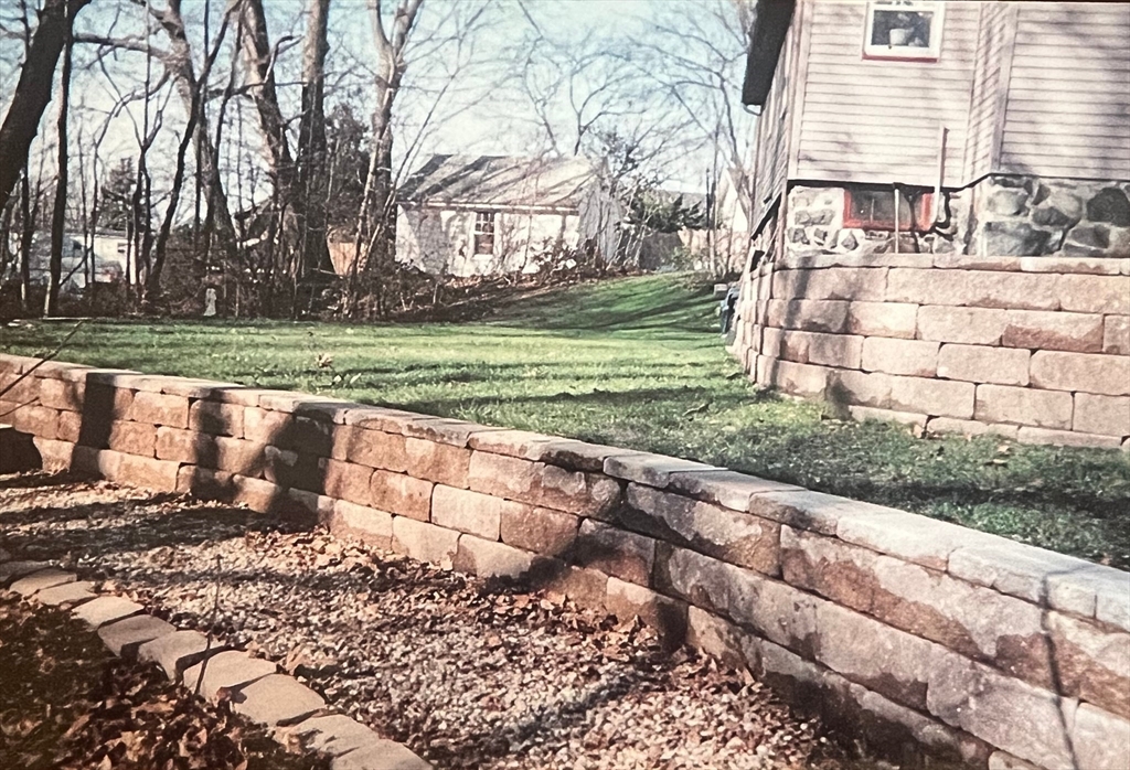 21 Manning Road Lynn, MA 01902 - Photo 21 of 24 Gallery Image 21