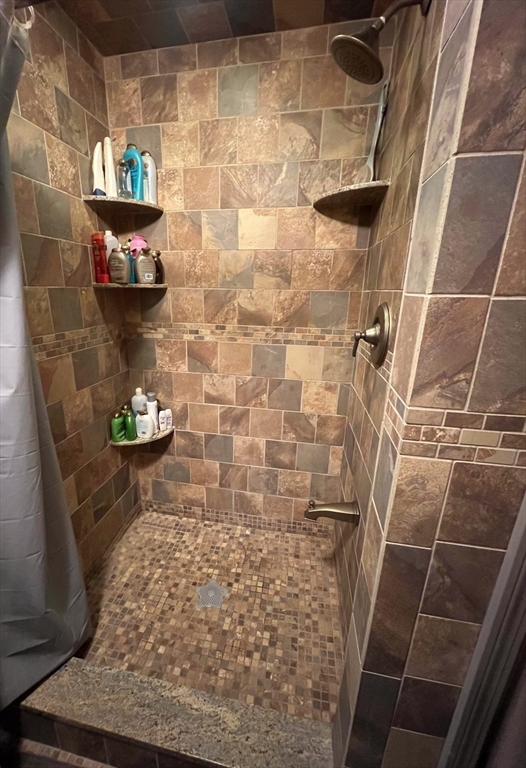 21 Manning Road Lynn, MA 01902 - Photo 8 of 24 Gallery Image 8
