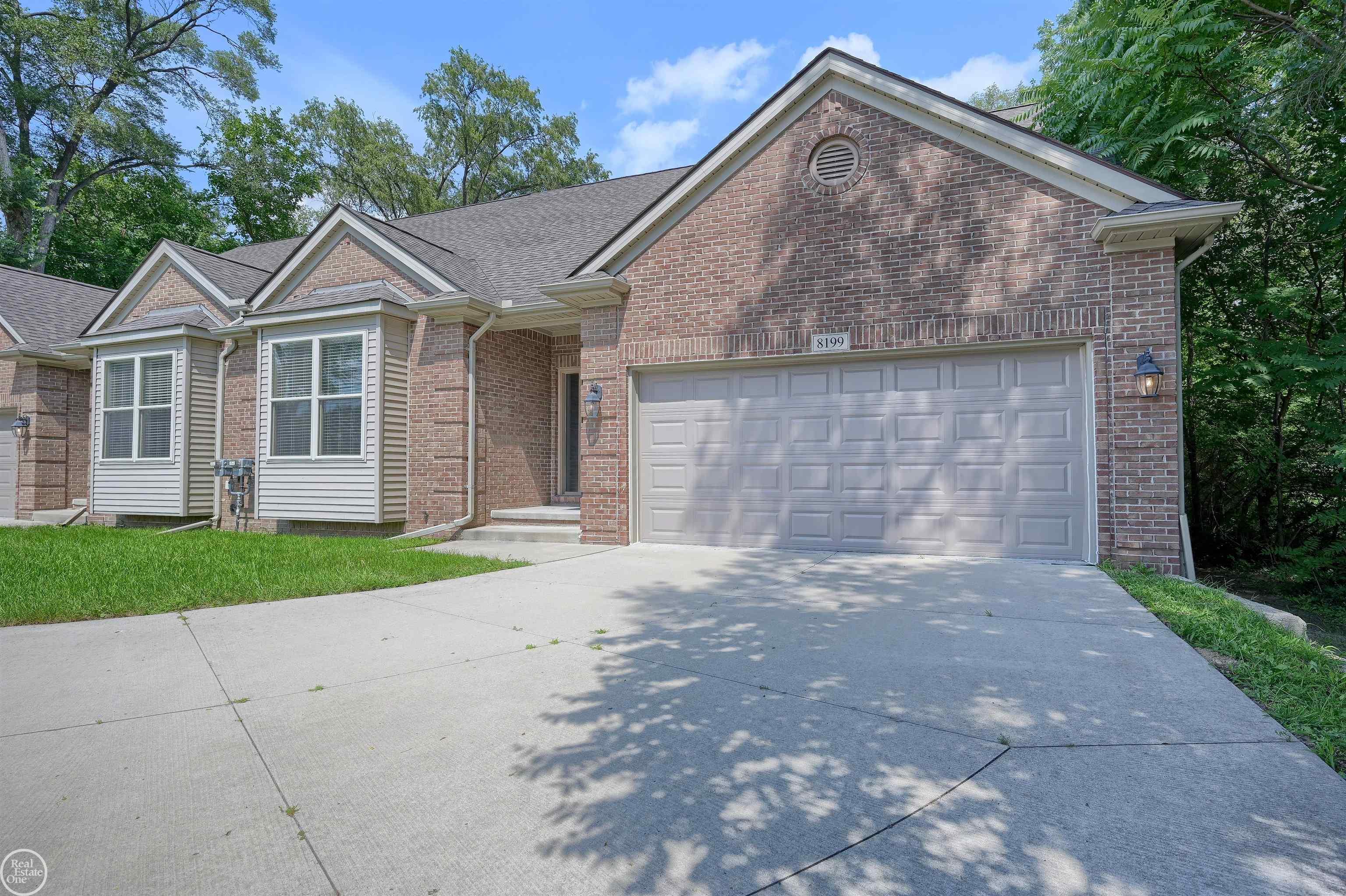8199 22 Mile Road, Unit RIGHT SIDE ) Utica, MI 48317 - Photo 30 of 59