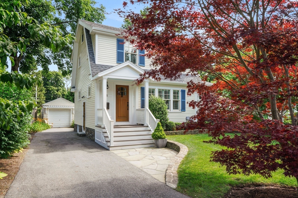 11 Bryn Mawr Road Wellesley, MA 02482 - Photo 3 of 22