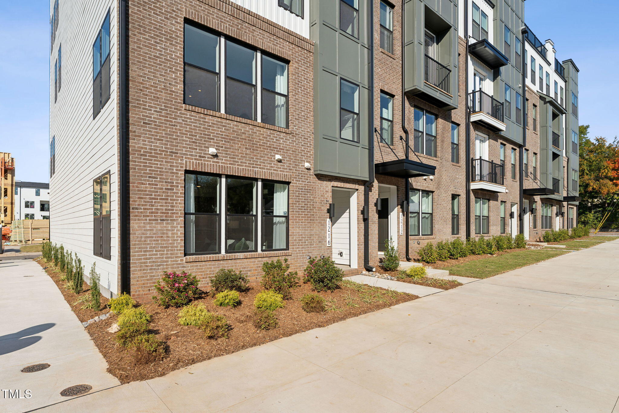 1233 South Blount Street, Unit 101 Raleigh, NC 27601 - Photo 2 of 30 3