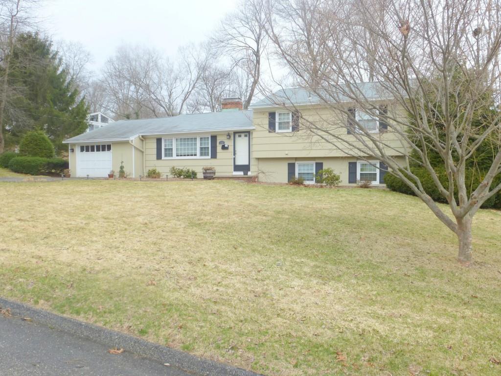142 Deepwood Road Naugatuck, CT 06770 - Photo 1 of 1 Gallery Image 1