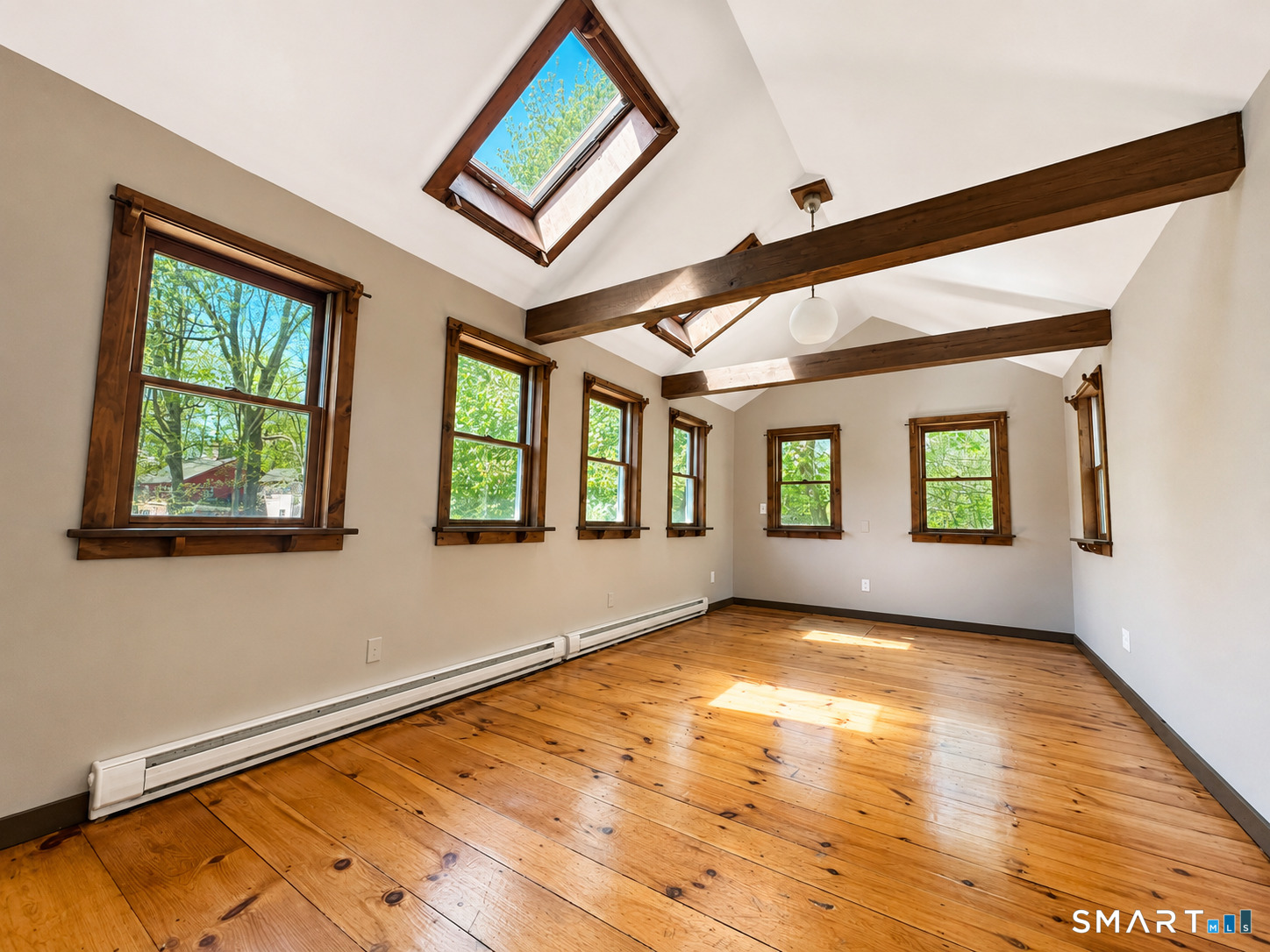 77 North High Street Clinton, CT 06413 - Photo 11 of 34