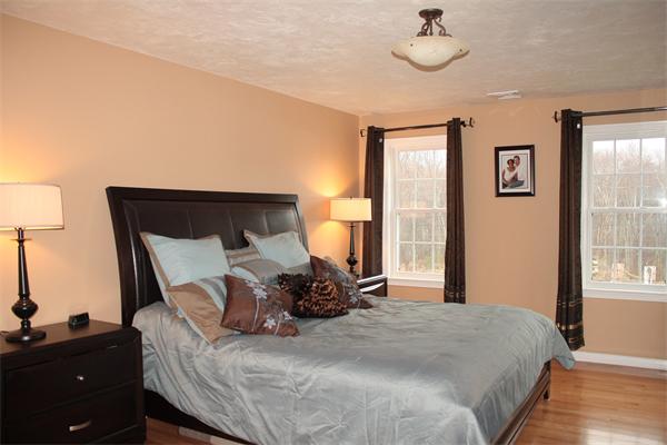 10 Roland Way Milford, MA 01757 - Photo 18 of 28 Gallery Image 18