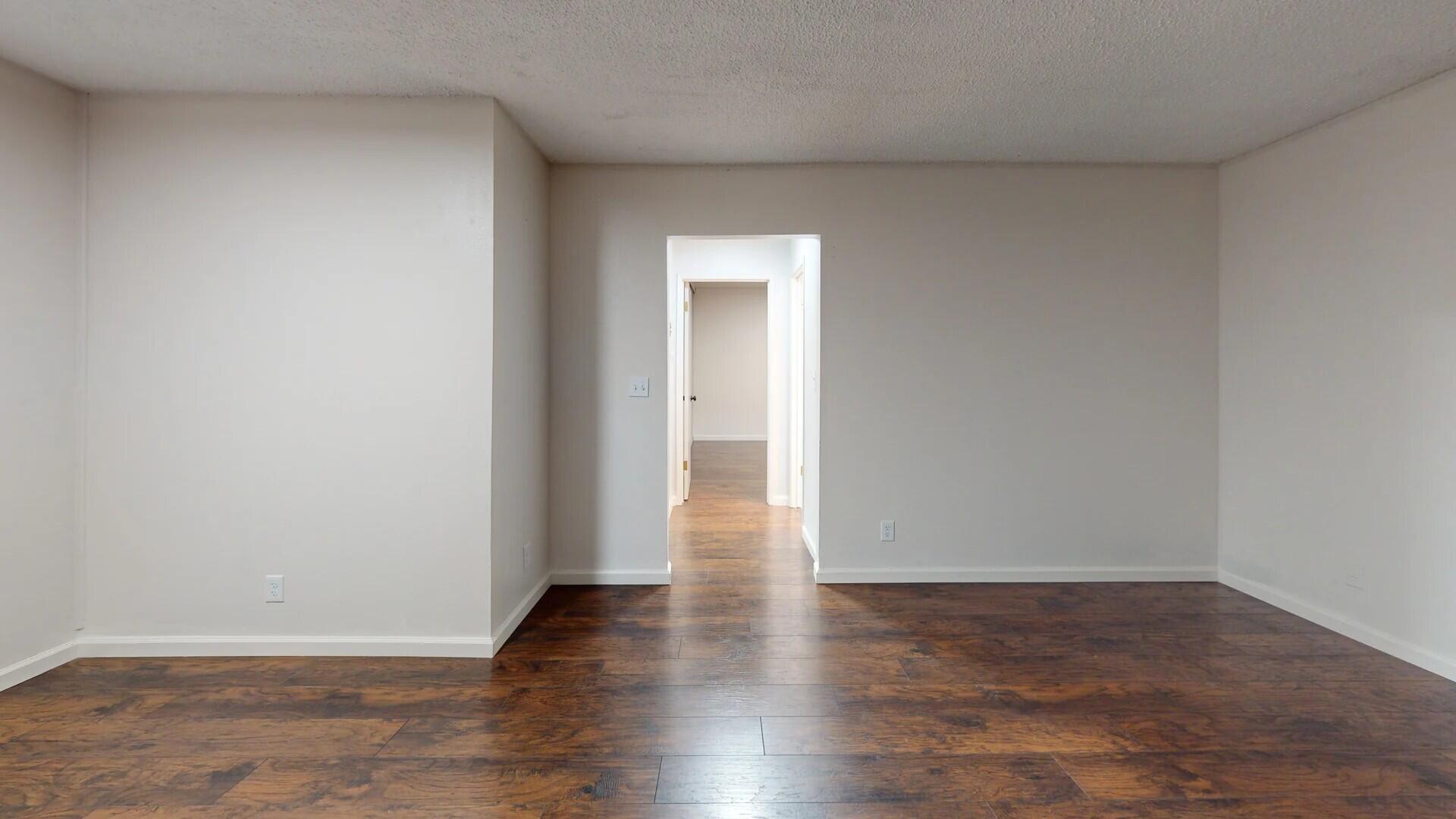 1553 Riverside Drive Redding, CA 96001 - Photo 33 of 51 Unit 6 Living Room 2