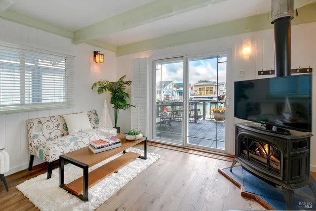 $635,000 | 7 West Pier, Mill Valley, CA 94941