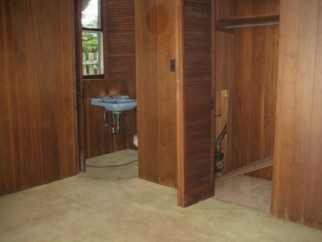 1327 North River Road St. Clair, MI 48079 - Photo 8 of 12 31055261-7.JPG