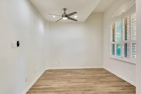 $3,900 | 22 North Queenscliff Circle, The Woodlands, TX 77382