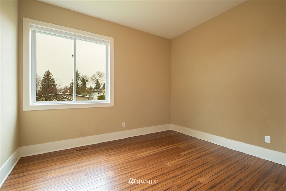1100 North 32nd Street Renton, WA 98056 - Photo 12 of 25 Gallery Image 12