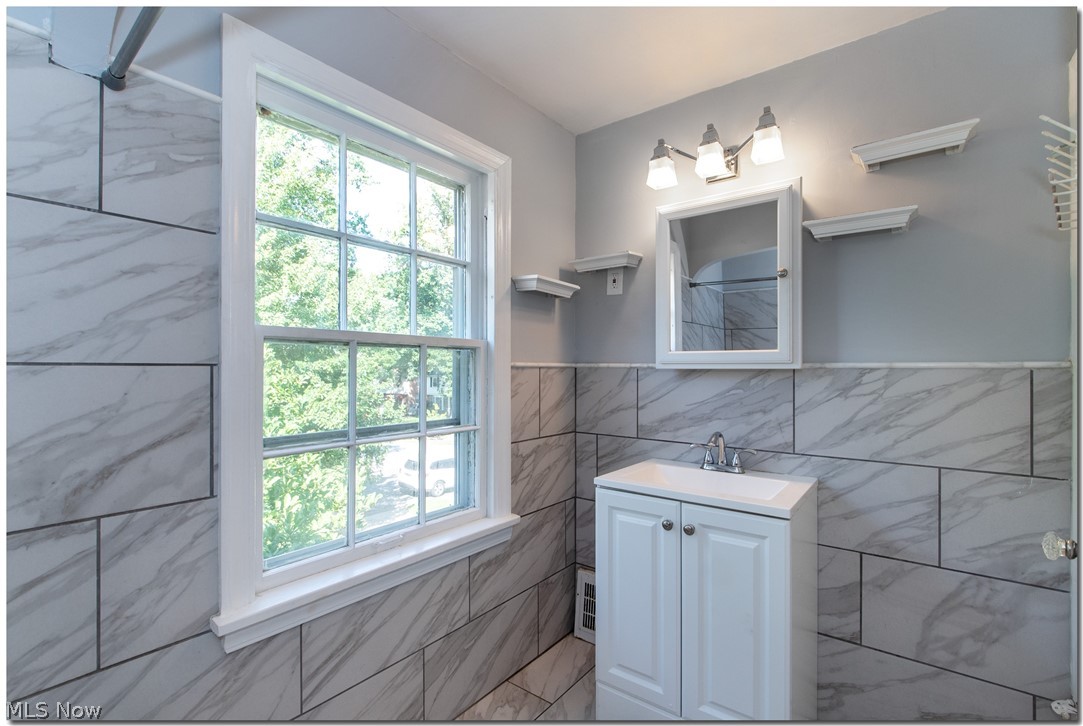 1211 Haselton Road Cleveland Heights, OH 44121 - Photo 24 of 31