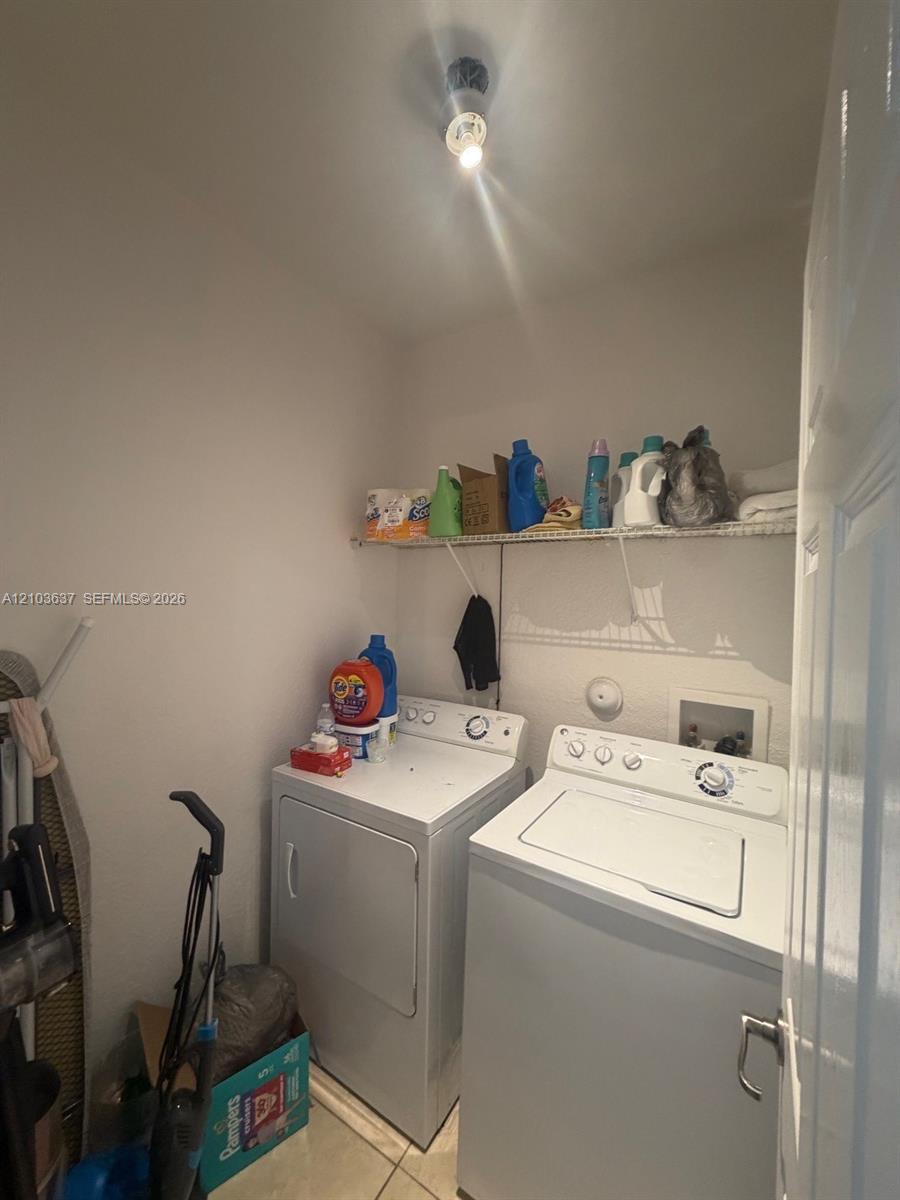 11275 Southwest 239 Street Homestead, FL 33032 - Photo 9 of 45 Laundry Room