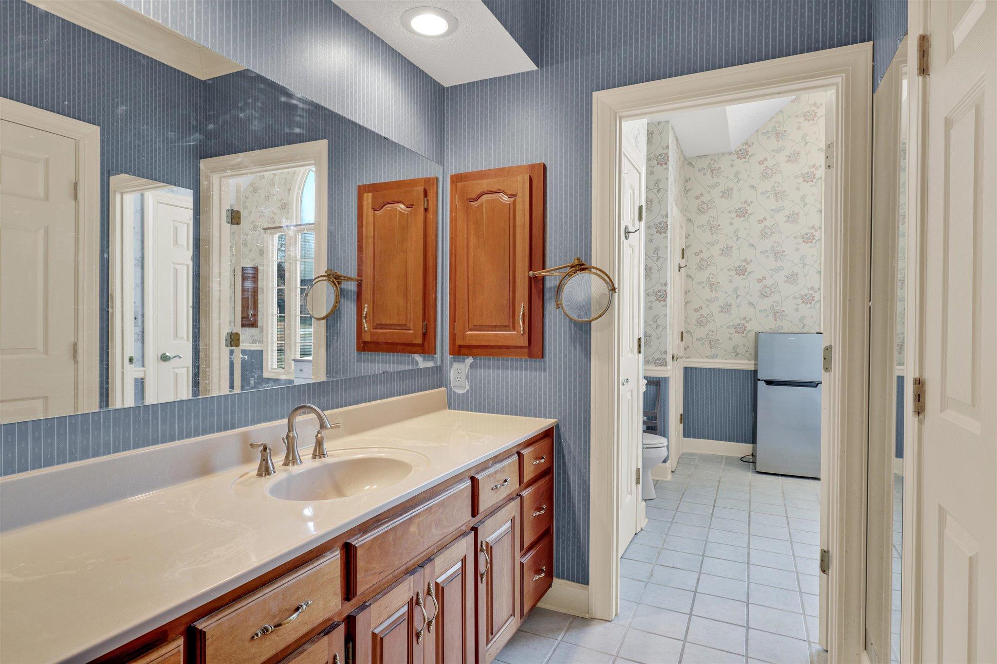 8-6 Rivers Run Way Oak Ridge, TN 37830 - Photo 15 of 35 Master Bath 1