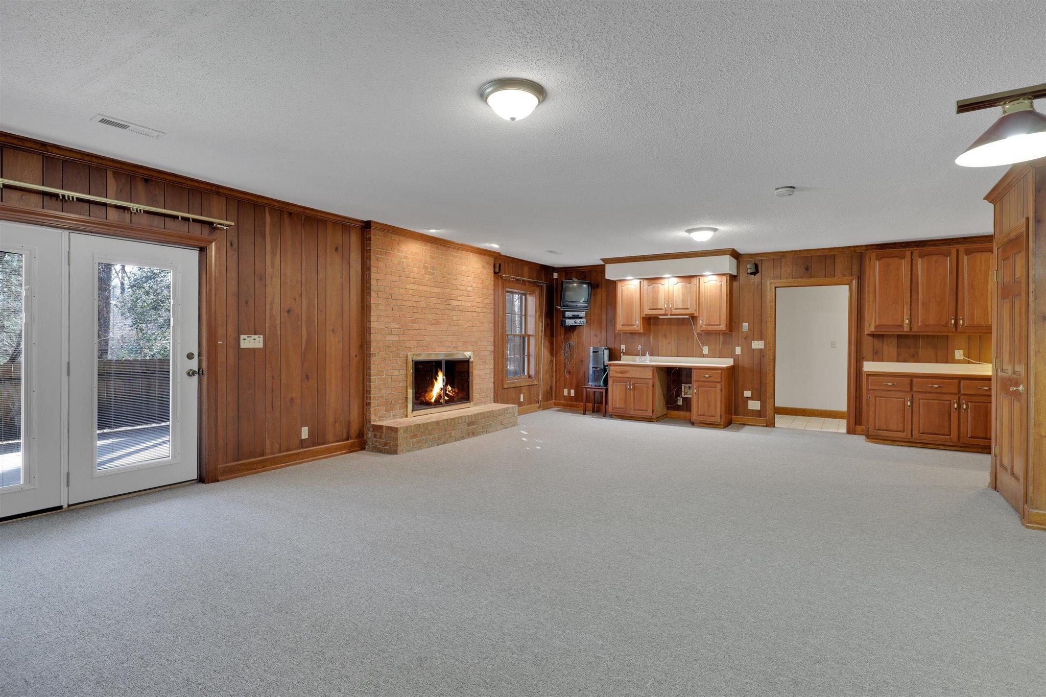 8-6 Rivers Run Way Oak Ridge, TN 37830 - Photo 22 of 35 Basement Rec Room 1