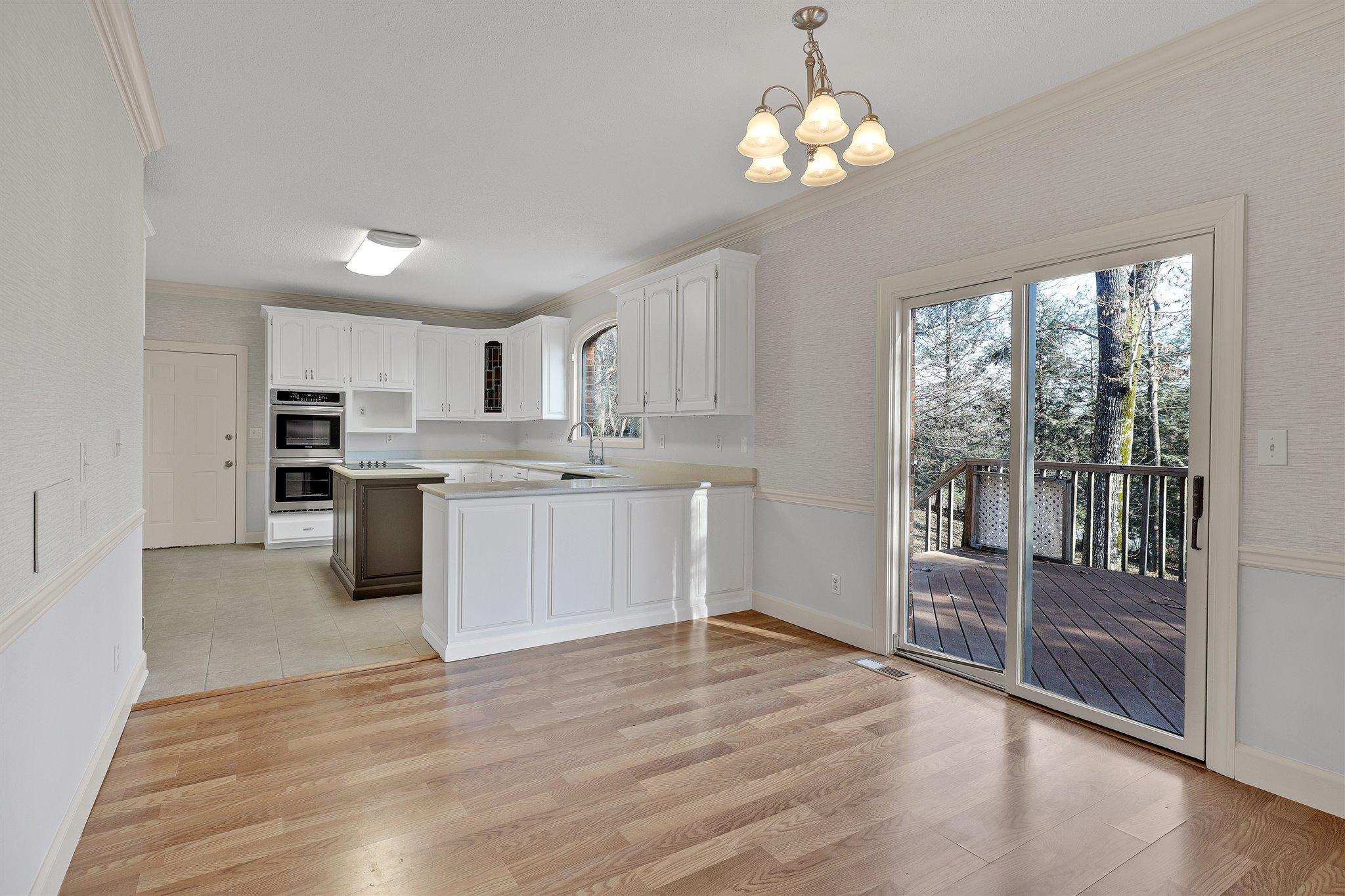 8-6 Rivers Run Way Oak Ridge, TN 37830 - Photo 6 of 35 Kitchen/Breakfast room