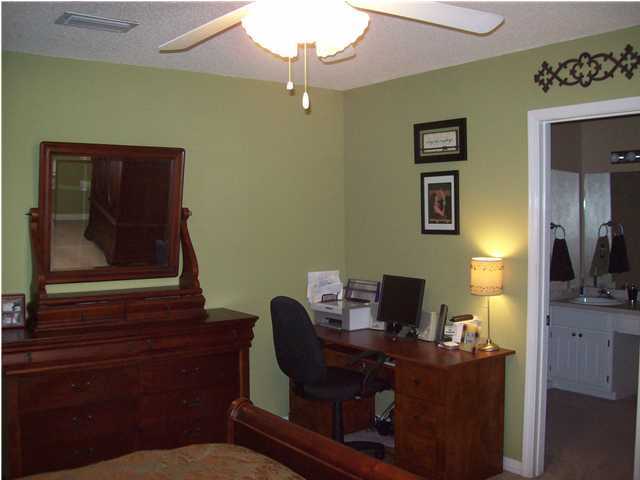 383 John King Road Crestview, FL 32539 - Photo 5 of 17 Gallery Image 5