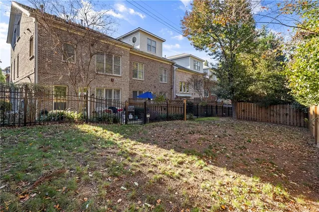 a view of a pathway of a house