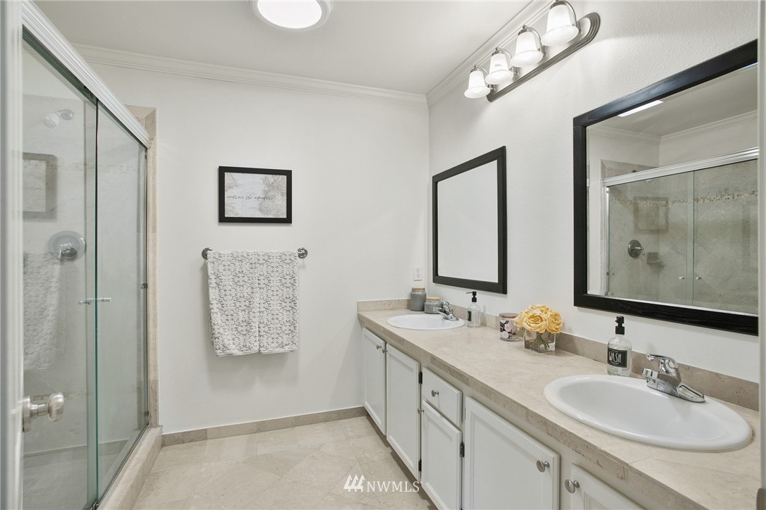 2026 187th Place Southeast Bothell, WA 98012 - Photo 14 of 18 Gallery Image 14