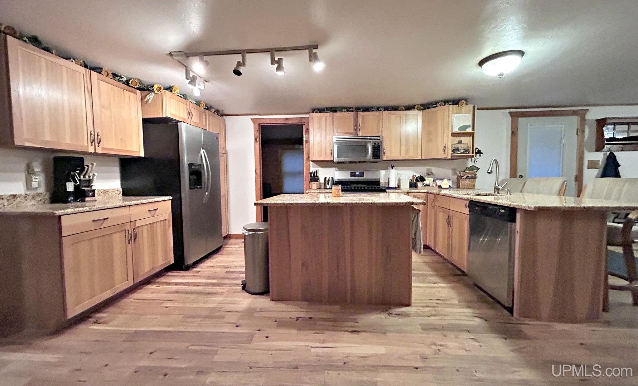 W8250 Amberg Wausaukee Road Amberg, WI 54102 - Photo 7 of 54 Gallery Image 7