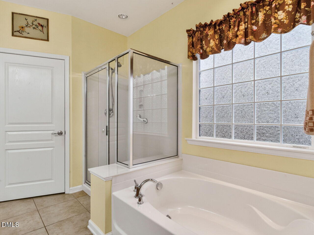 745 Eldridge Loop Cary, NC 27519 - Photo 19 of 28 017-1280x960-primary-bath