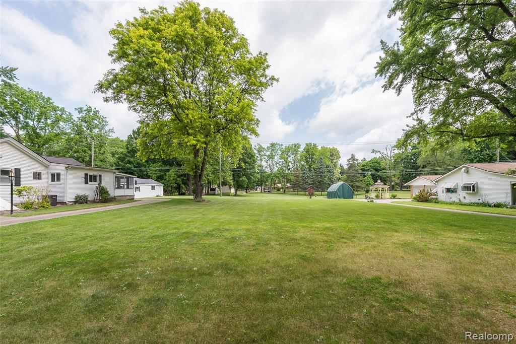 9137 Maltby Road Brighton, MI 48116 - Photo 36 of 41
