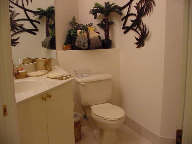 6234 Northwest 43rd Terrace Boca Raton, FL 33496 - Photo 12 of 14 Bathroom 2