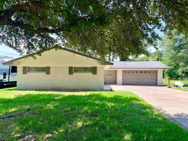 $177,900 | 121 Glynn Street, Bridge City, TX 77611