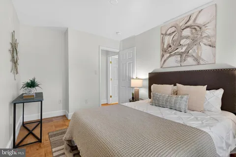 $925,000 | 3297 Sutton Place Northwest, Unit C, Washington, DC 20016