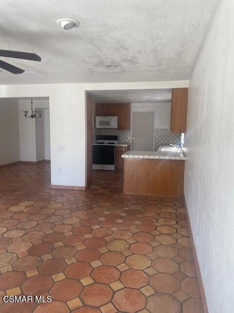 2243 Carver Court Simi Valley, CA 93063 - Photo 10 of 17