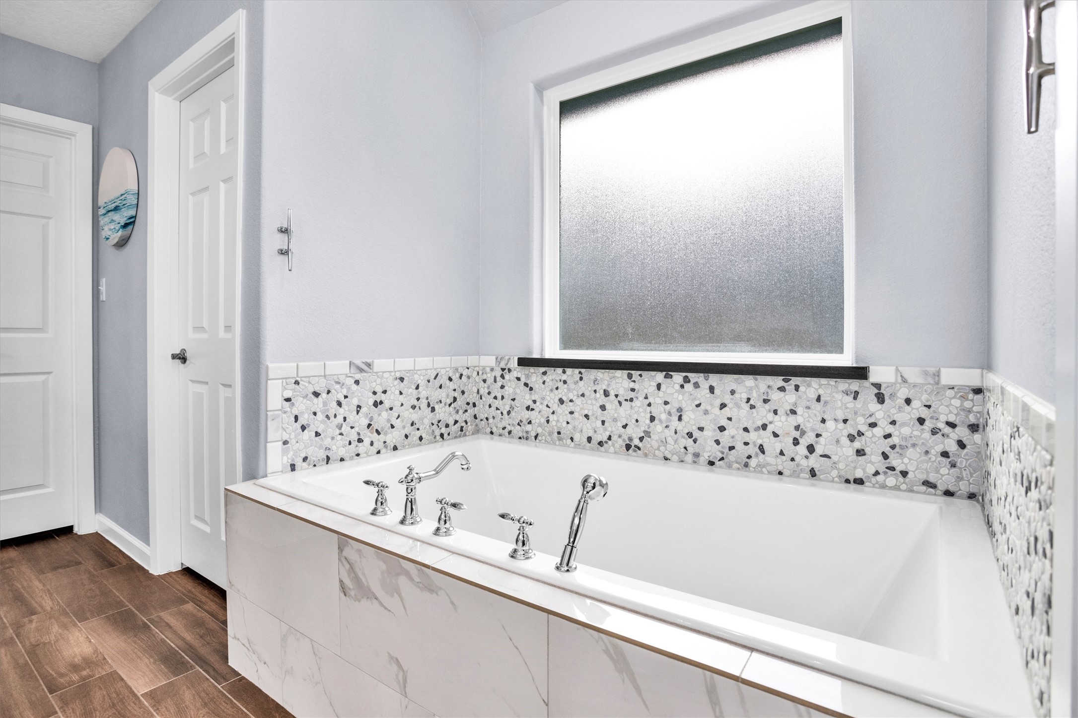 1057 Magnolia Point Drive Huffman, TX 77336 - Photo 31 of 48 Relax & soak in this luxurious jetted tub