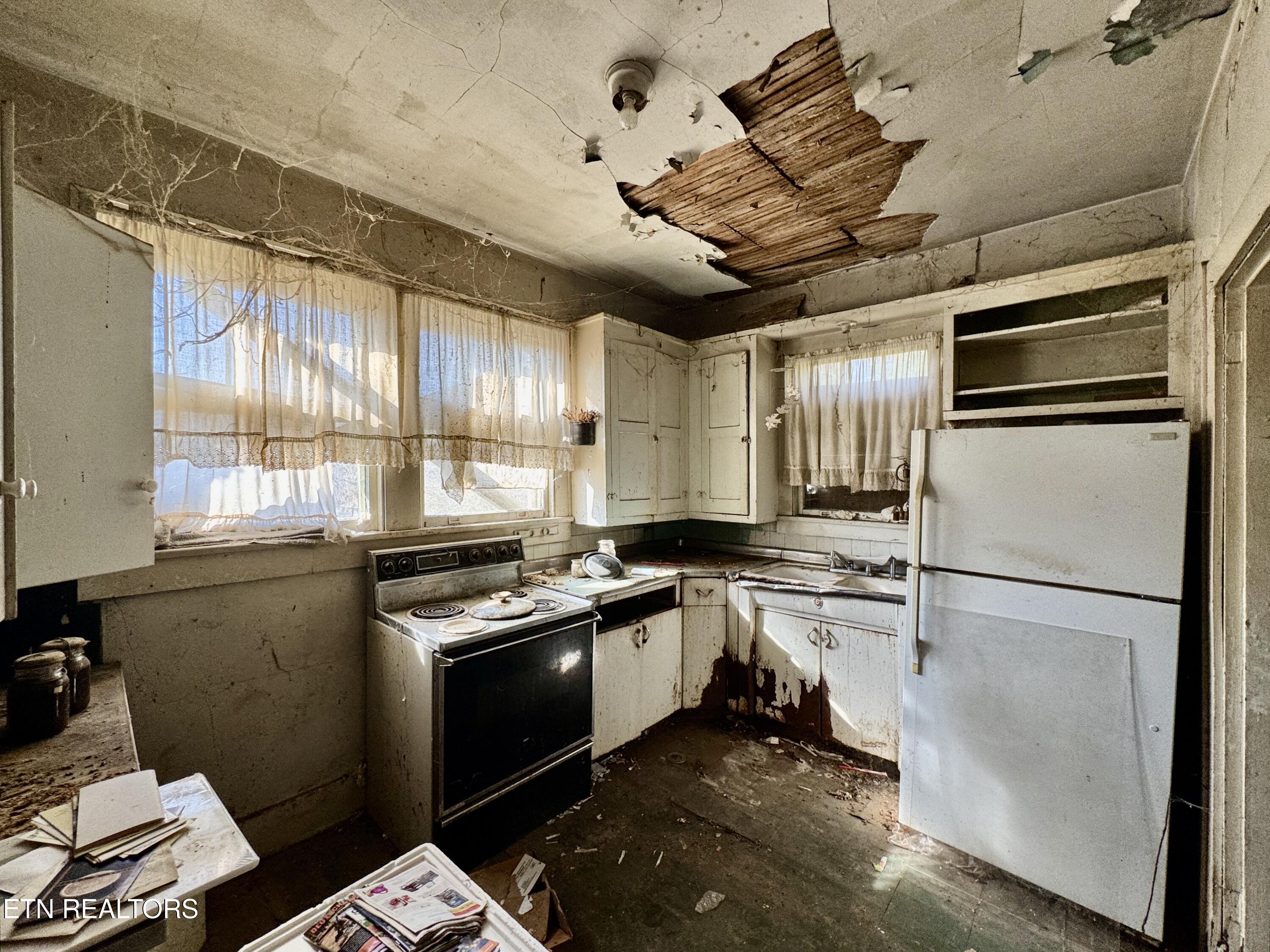 935 Raleigh Avenue Knoxville, TN 37917 - Photo 14 of 28 2-14