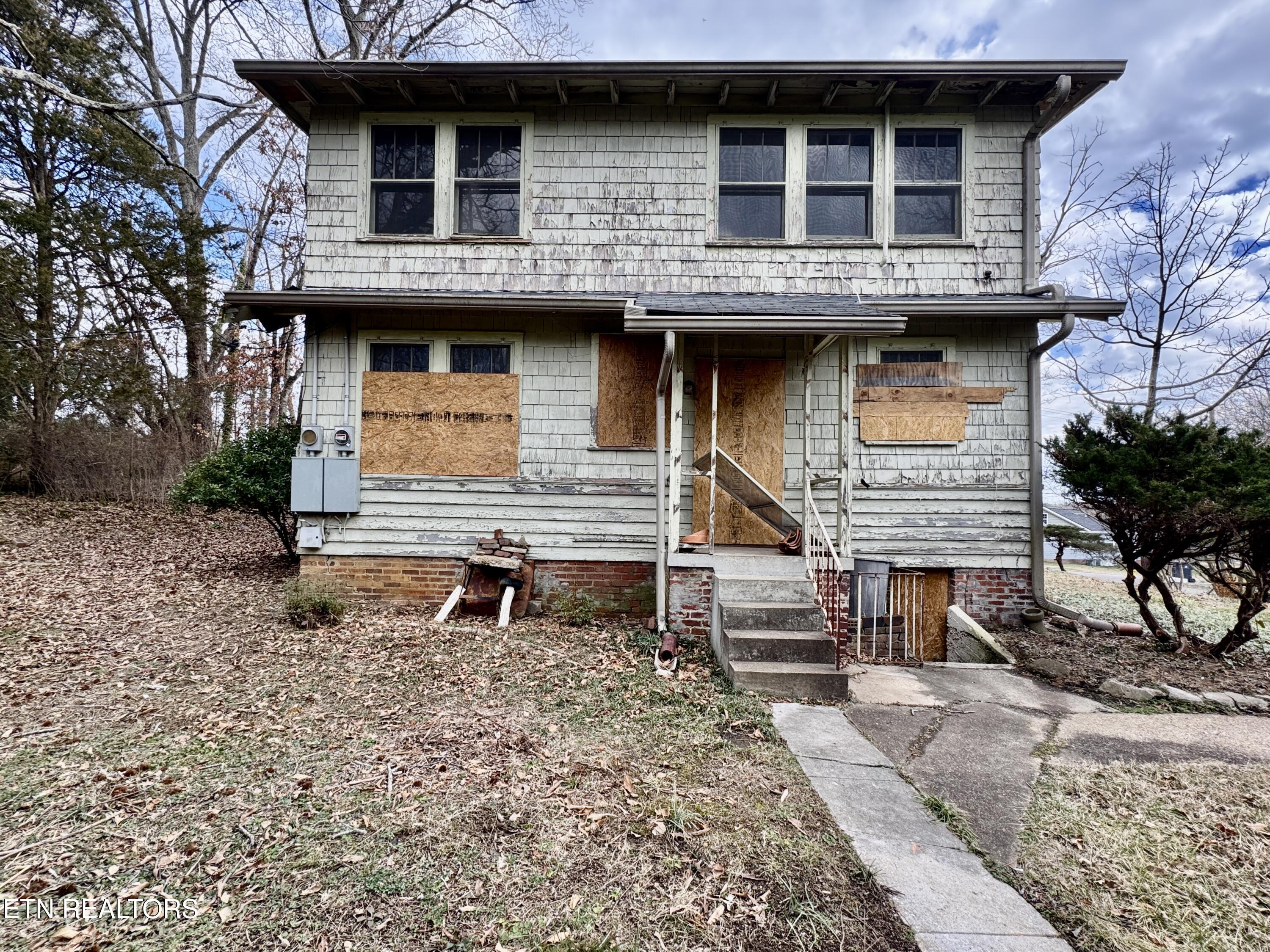 935 Raleigh Avenue Knoxville, TN 37917 - Photo 4 of 28 2-4