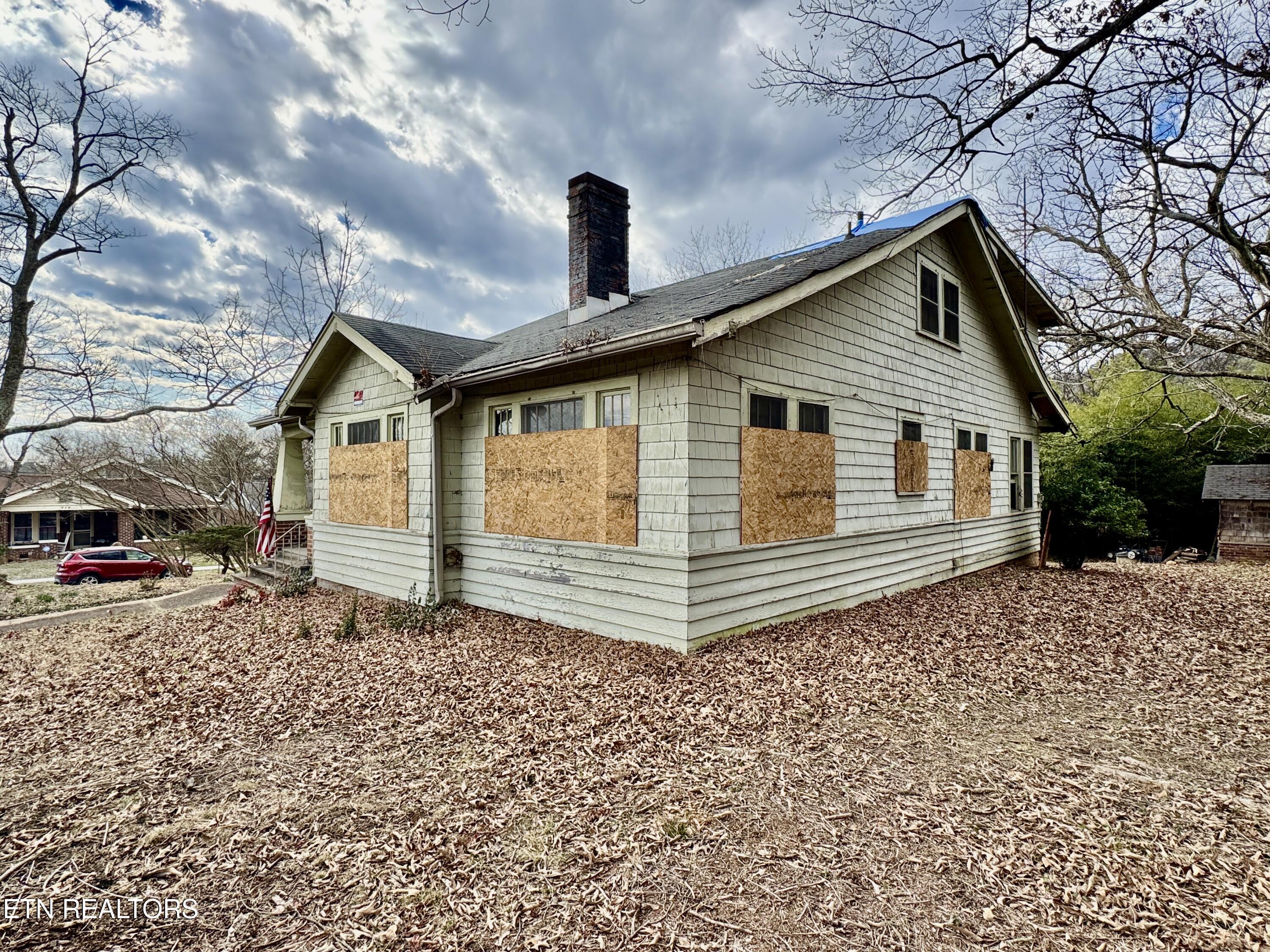 935 Raleigh Avenue Knoxville, TN 37917 - Photo 7 of 28 2-7