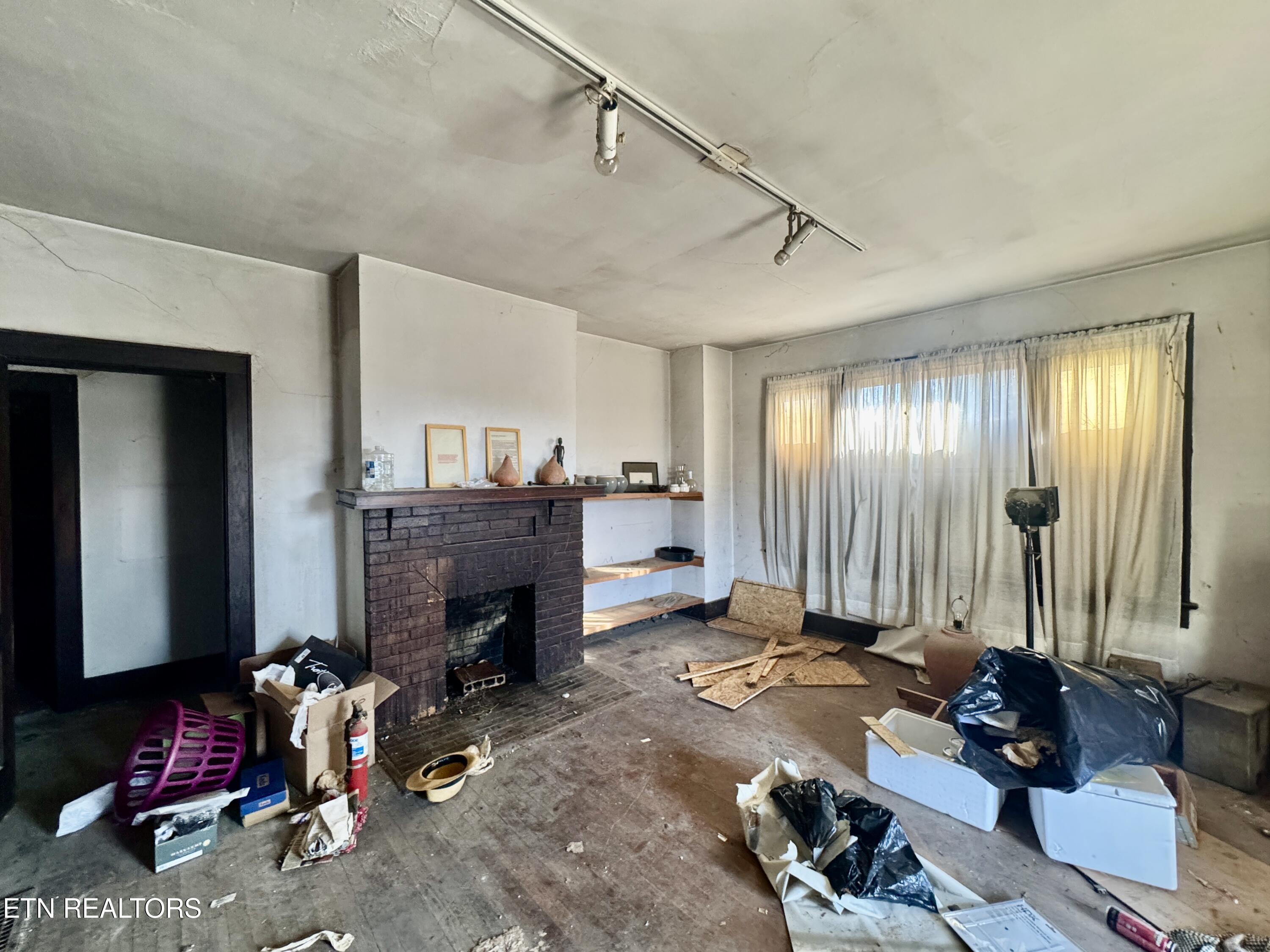 935 Raleigh Avenue Knoxville, TN 37917 - Photo 9 of 28 2-9