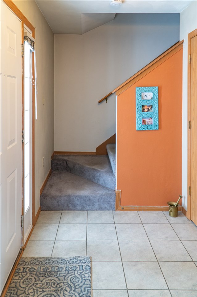 696 Bayfield Road Rockton, IL 61072 - Photo 4 of 20