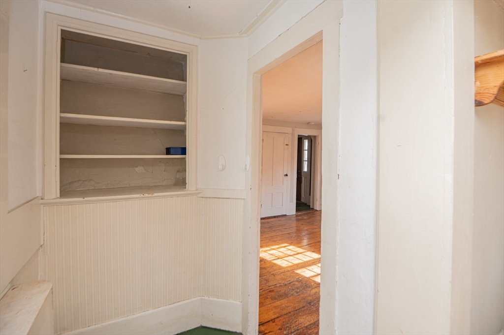 6 Merritt Street Marblehead, MA 01945 - Photo 7 of 31