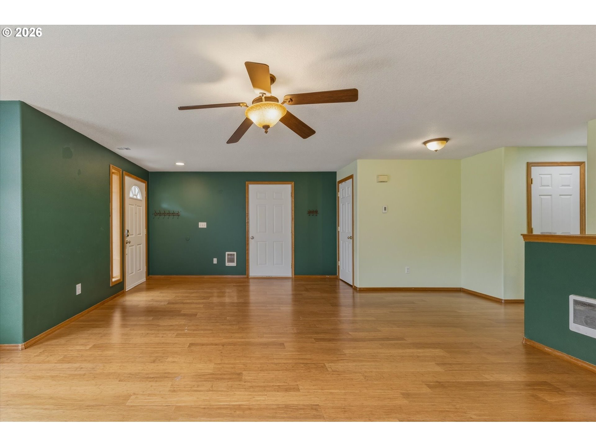 75060 Neer Way Rainier, OR 97048 - Photo 5 of 37 Living Room
