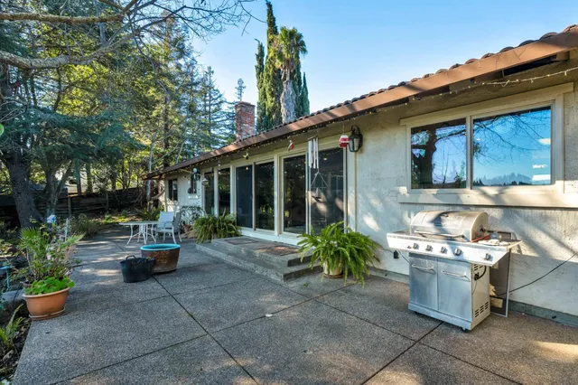 $2,199,900 | 834 Carter Acres Lane, Martinez, CA 94553