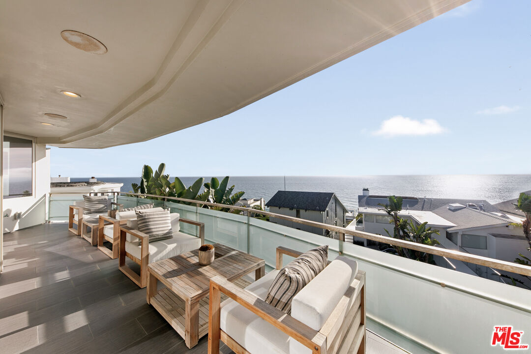 31558 Victoria Point Road Malibu, CA 90265 - Photo 19 of 55