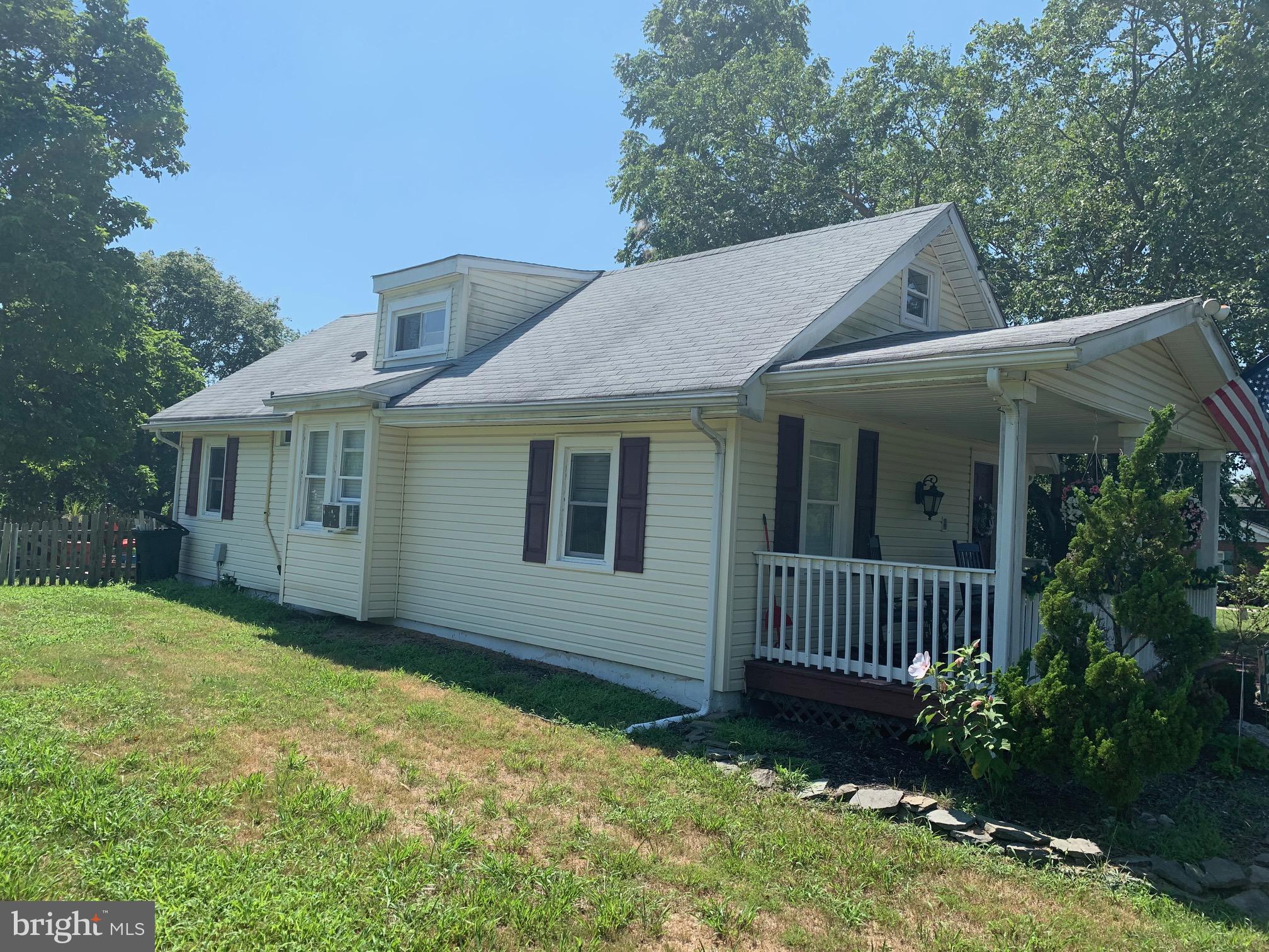 325 Lakedale Road Berlin, NJ 08009 - Photo 2 of 8 Gallery Image 2