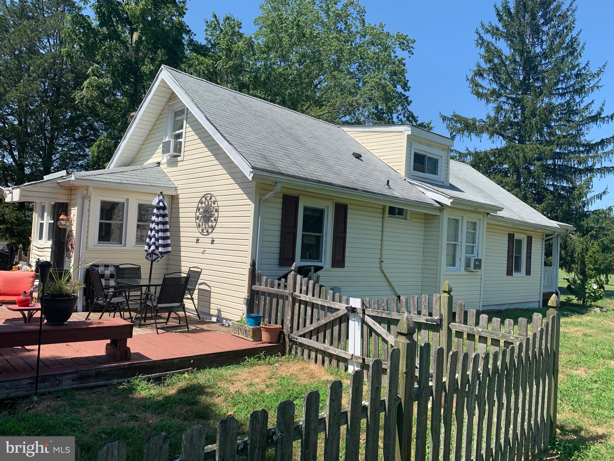 325 Lakedale Road Berlin, NJ 08009 - Photo 3 of 8 Gallery Image 3