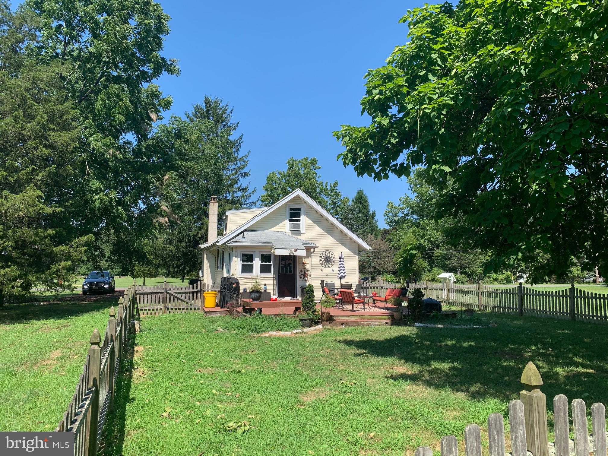 325 Lakedale Road Berlin, NJ 08009 - Photo 4 of 8 Gallery Image 4