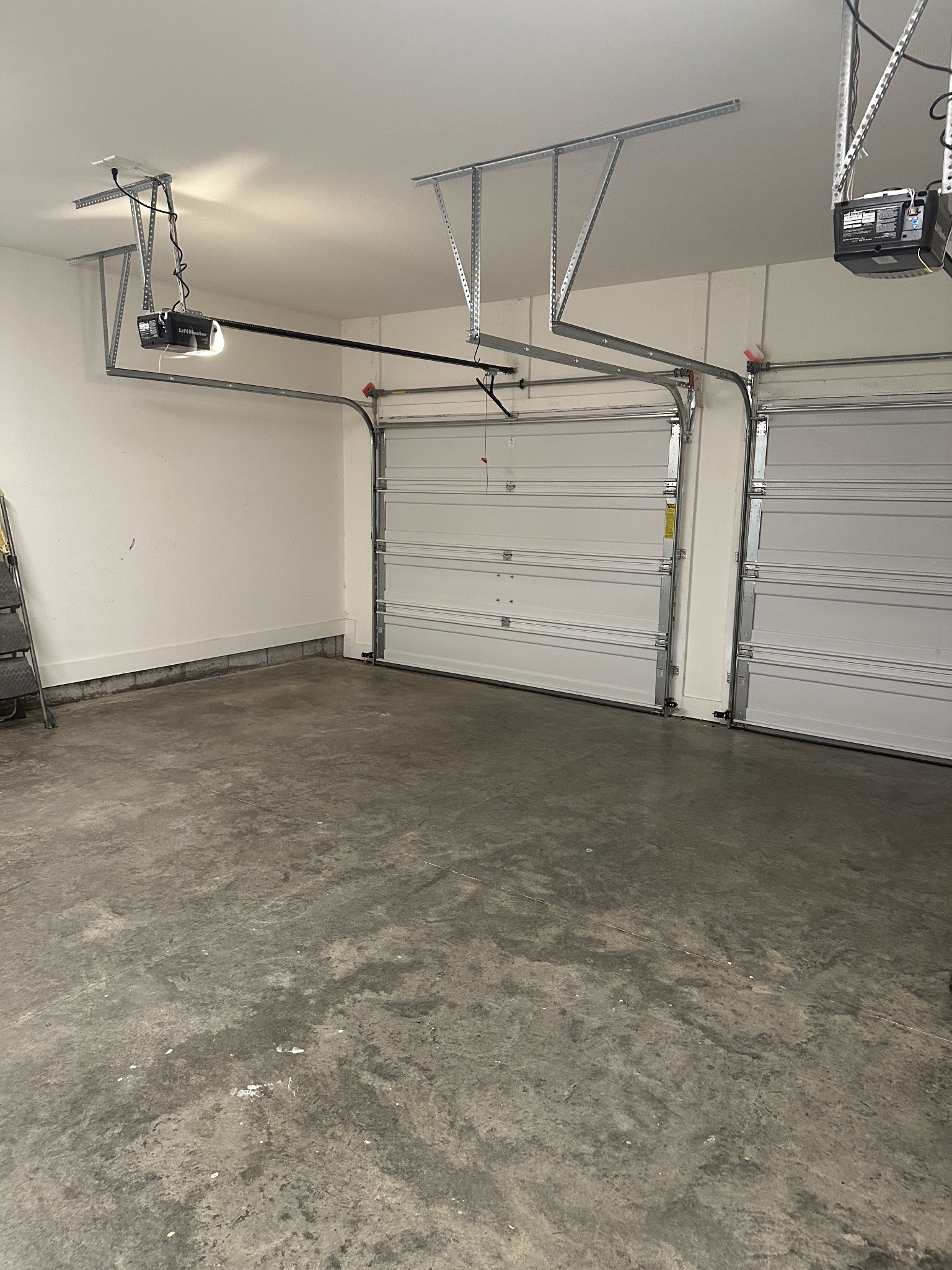 716 Plowson Road Mount Juliet, TN 37122 - Photo 31 of 40 Two car garage