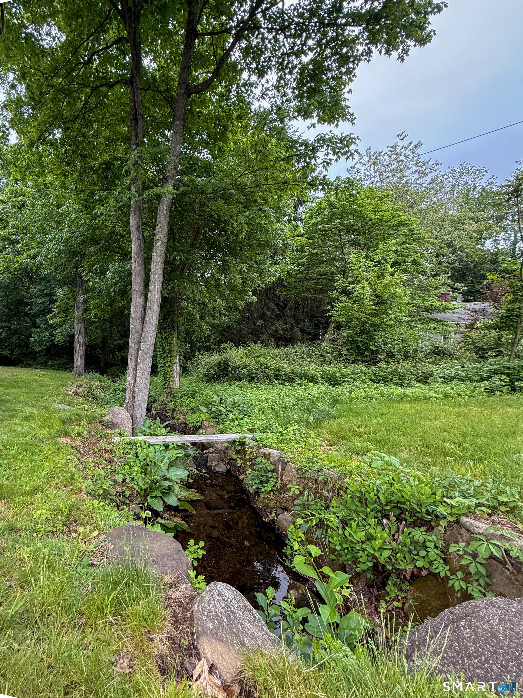 23 Great Neck Road Trumbull, CT 06611 - Photo 3 of 37