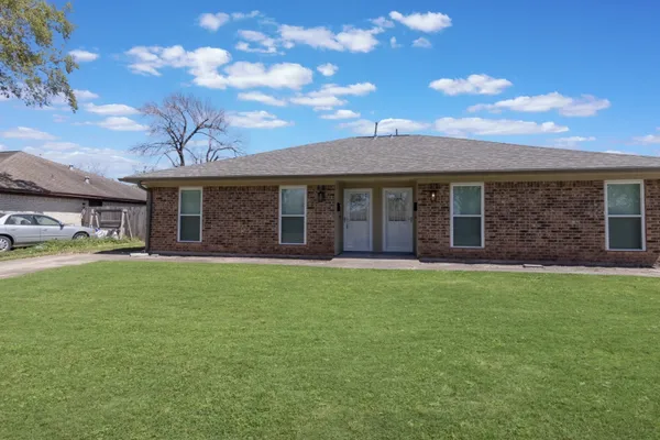 $1,500 | 1007 Cedar Street, Deer Park, TX 77536